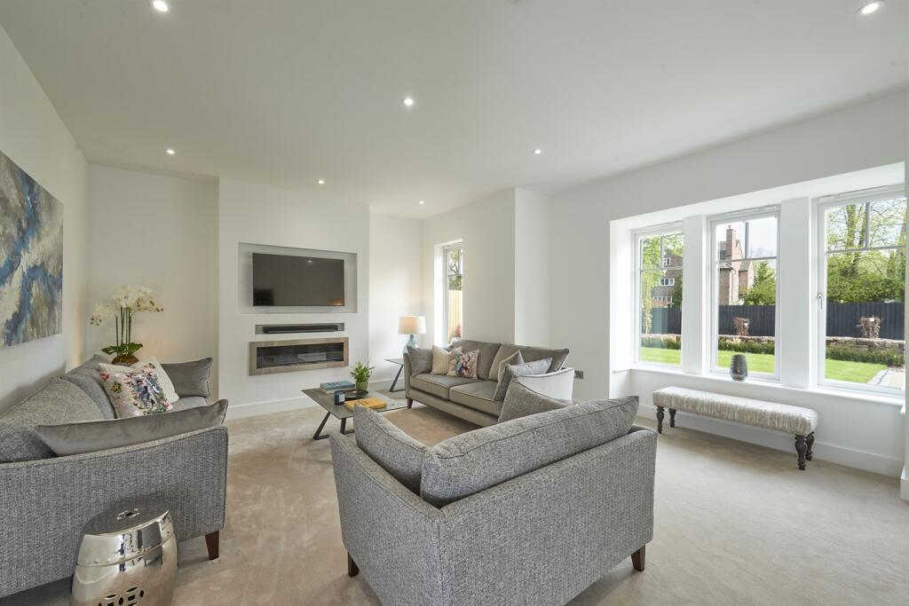 5 bedroom detached house for sale in Hale Road, Hale, WA15